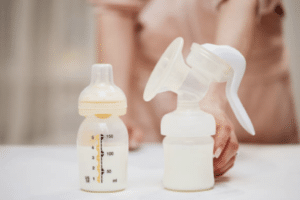 Tire-allaitement : Le guide ultime pour tirer son lait sereinement